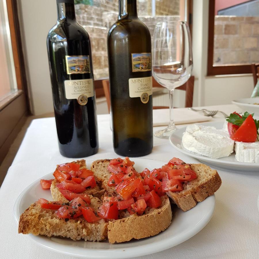 Agriturismo Ricciardelli Villa Contrada  Eksteriør billede